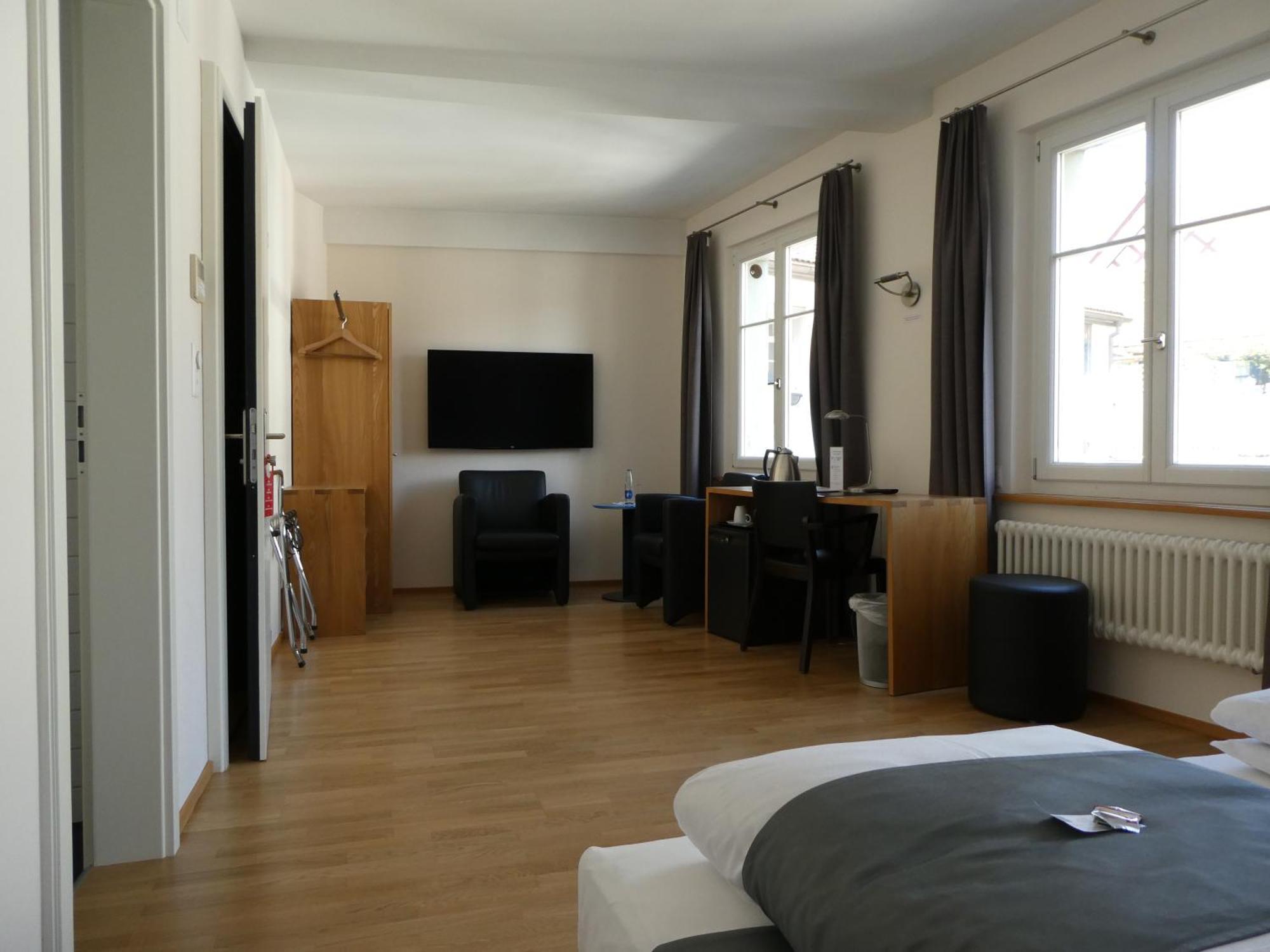 Hotel Le Lion - Self Check-In Bischofszell Buitenkant foto